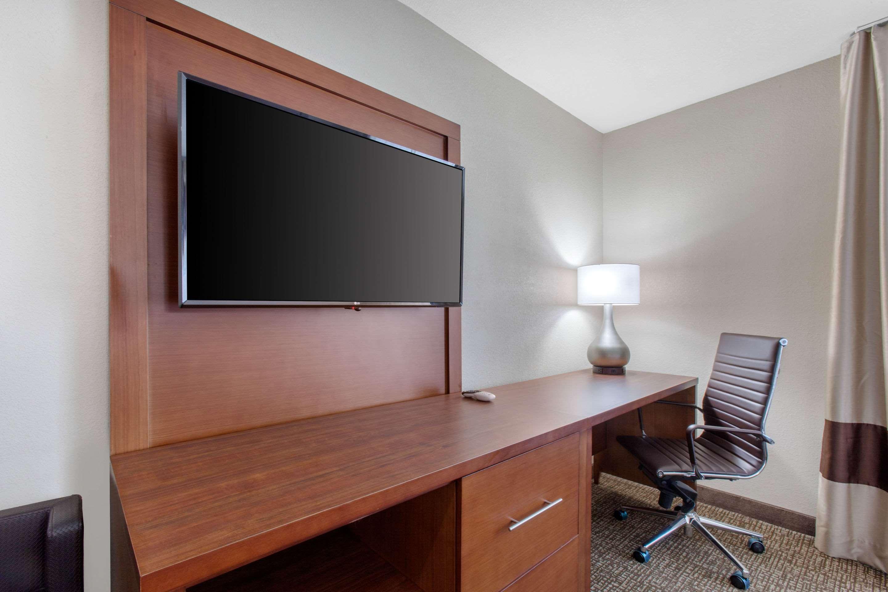 Comfort Inn & Suites Pinetop Show Low Lakeside Buitenkant foto